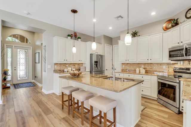 9005 Houndslake Court, Port St Lucie, FL 34986