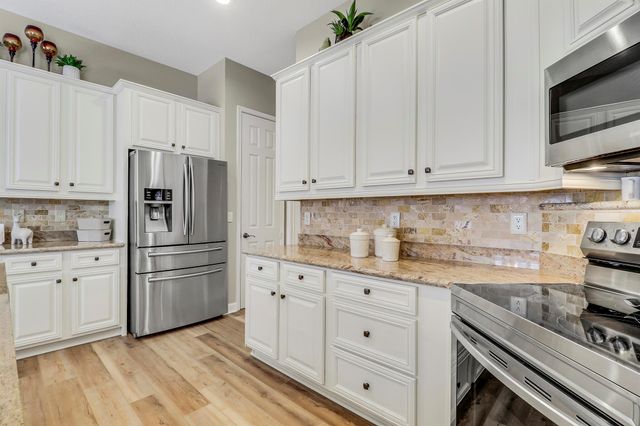 9005 Houndslake Court, Port St Lucie, FL 34986