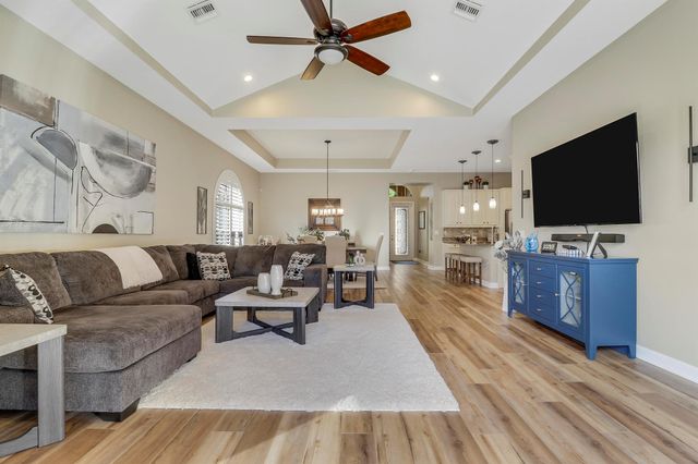 9005 Houndslake Court, Port St Lucie, FL 34986