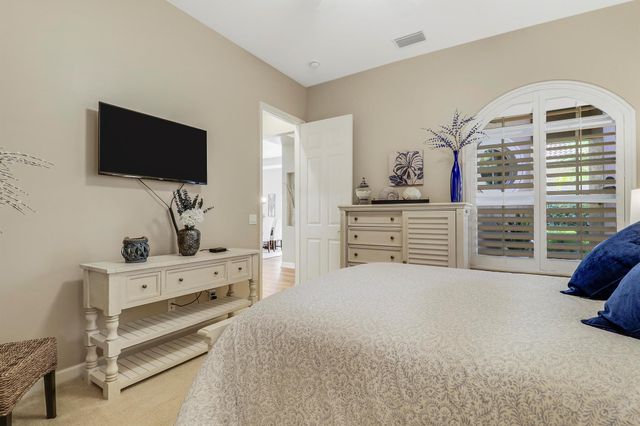 9005 Houndslake Court, Port St Lucie, FL 34986