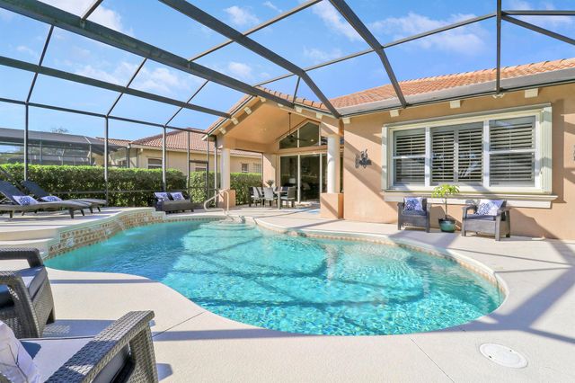 9005 Houndslake Court, Port St Lucie, FL 34986