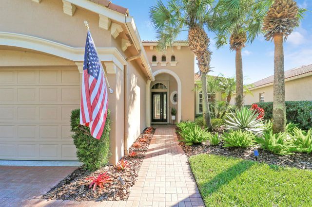 9005 Houndslake Court, Port St Lucie, FL 34986