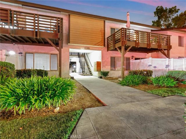 1200 W Lambert 44, La Habra, CA 90631
