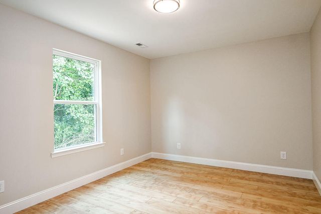 123 Lindon Street, Benton, TN 37307