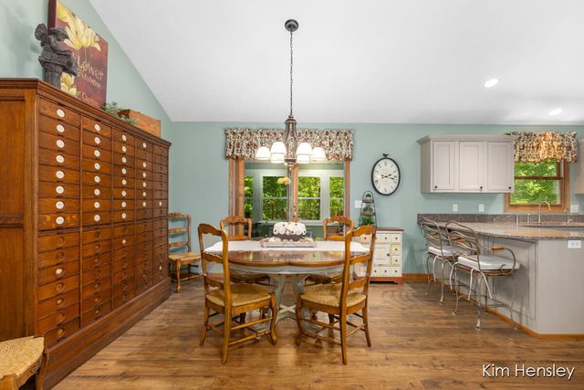 8160 Oakview Ridge Drive, Rockford, MI 49341