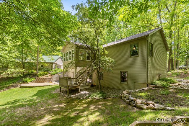 8160 Oakview Ridge Drive, Rockford, MI 49341