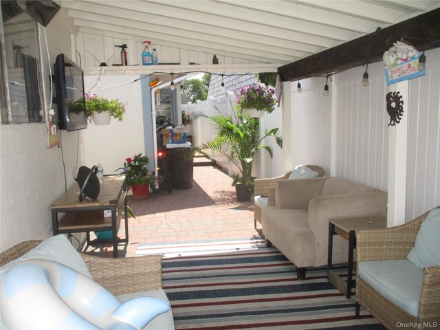 835 Washington Avenue, Westbury, NY 11590