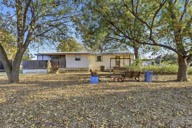 4400 Kristy Court, Granbury, TX 76049