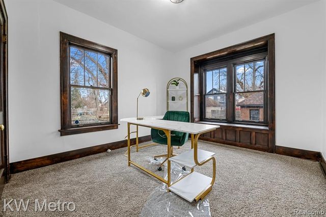 712 Chalmers Street, Detroit, MI 48215