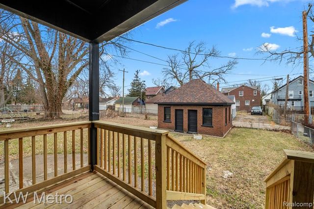 712 Chalmers Street, Detroit, MI 48215