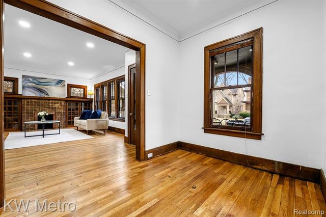 712 Chalmers Street, Detroit, MI 48215