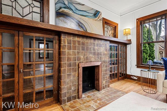 712 Chalmers Street, Detroit, MI 48215