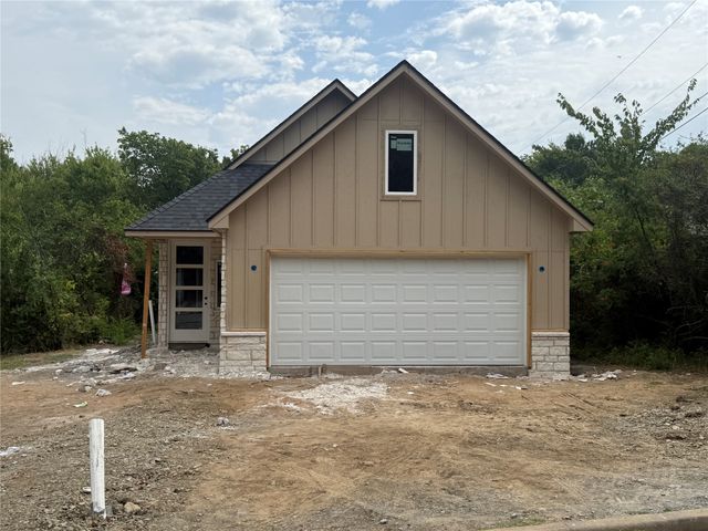 2521 N Cheyenne Avenue, Tulsa, OK 74106