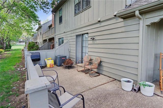 4217 Wimbledon Drive, Lawrence, KS 66047