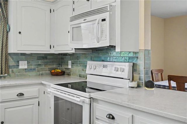 4217 Wimbledon Drive, Lawrence, KS 66047
