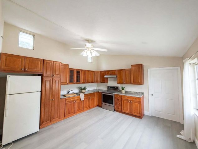 216 NW 12TH Court 3, Pompano Beach, FL 33060