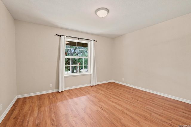 8085 OLD AUSTIN RD, Selma, TX 78154