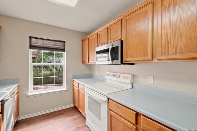 8085 OLD AUSTIN RD, Selma, TX 78154