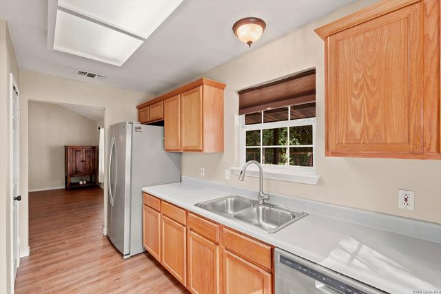 8085 OLD AUSTIN RD, Selma, TX 78154