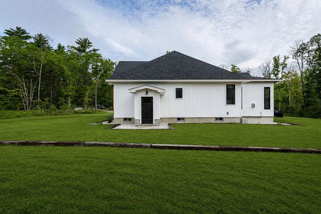 96 Ledgewood Lane, Brownfield, ME 04010