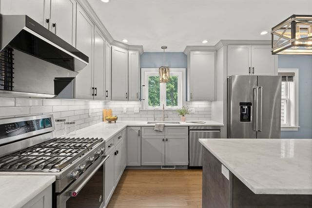 64 Overlook Rd, Arlington, MA 02474