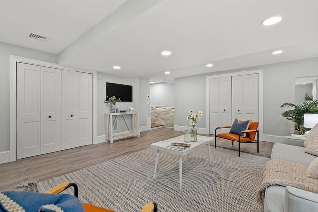 64 Overlook Rd, Arlington, MA 02474