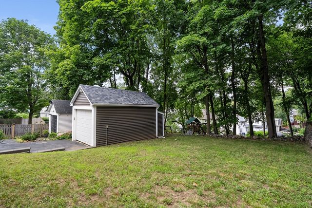 64 Overlook Rd, Arlington, MA 02474