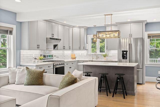 64 Overlook Rd, Arlington, MA 02474