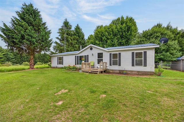 6178 Meredith Grade Road, Harrison, MI 48625