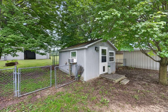 6178 Meredith Grade Road, Harrison, MI 48625