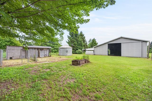 6178 Meredith Grade Road, Harrison, MI 48625