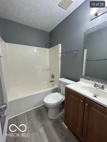 9952 Worthington Boulevard, Fishers, IN 46038