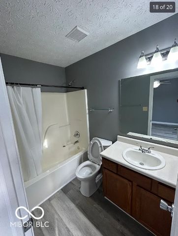 9952 Worthington Boulevard, Fishers, IN 46038