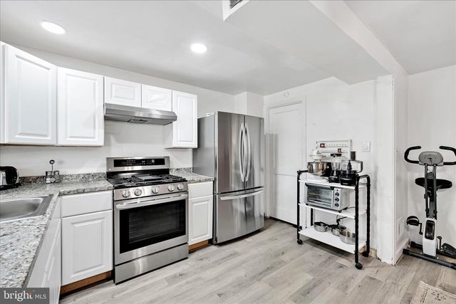 2436 BERRYHILL ST, Harrisburg, PA 17104