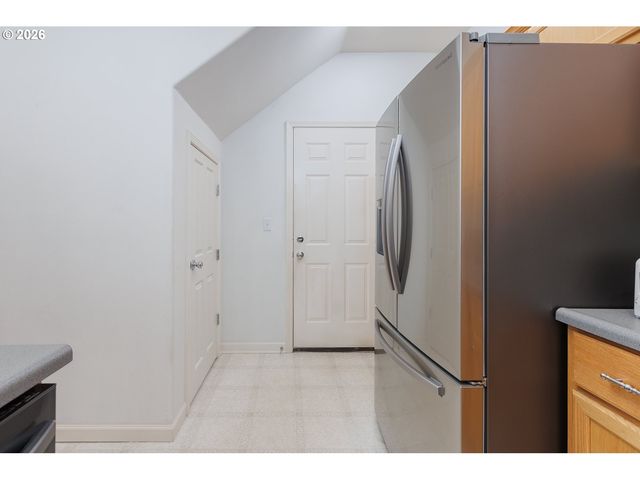 1653 RILEY Ln, Eugene, OR 97402