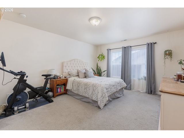 1653 RILEY Ln, Eugene, OR 97402