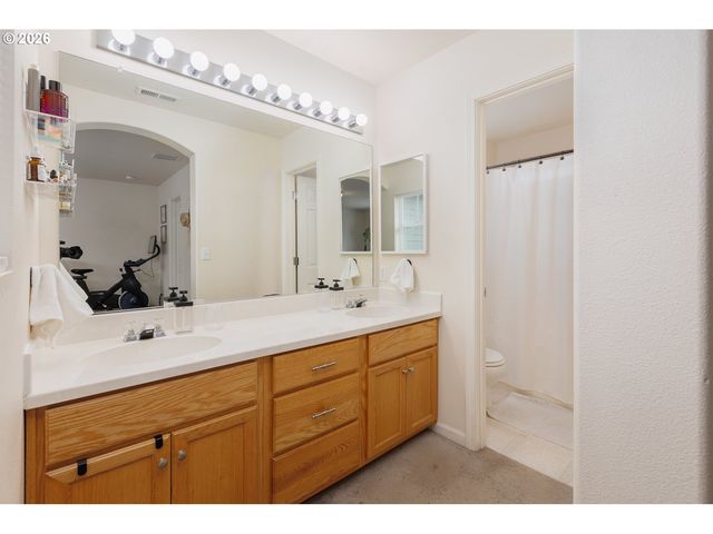 1653 RILEY Ln, Eugene, OR 97402