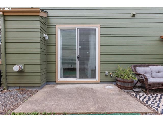 1653 RILEY Ln, Eugene, OR 97402