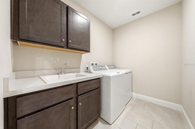 2524 CARRIAGE POINTE LOOP, Apopka, FL 32712