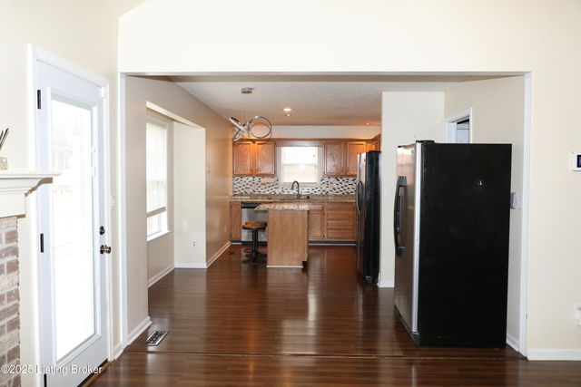 11501 Halifax Dr, Louisville, KY 40245