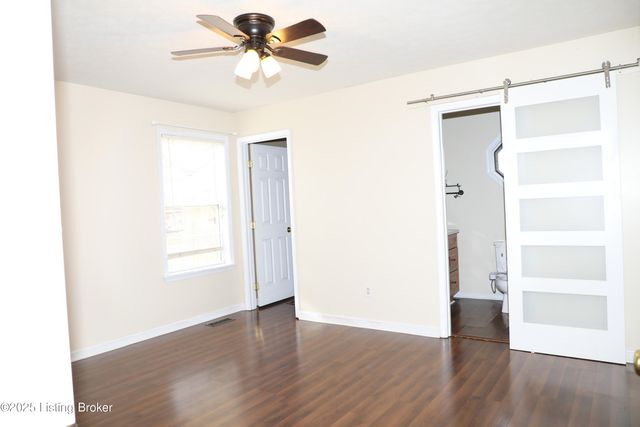 11501 Halifax Dr, Louisville, KY 40245