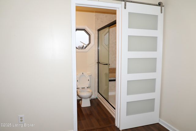 11501 Halifax Dr, Louisville, KY 40245