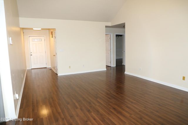 11501 Halifax Dr, Louisville, KY 40245