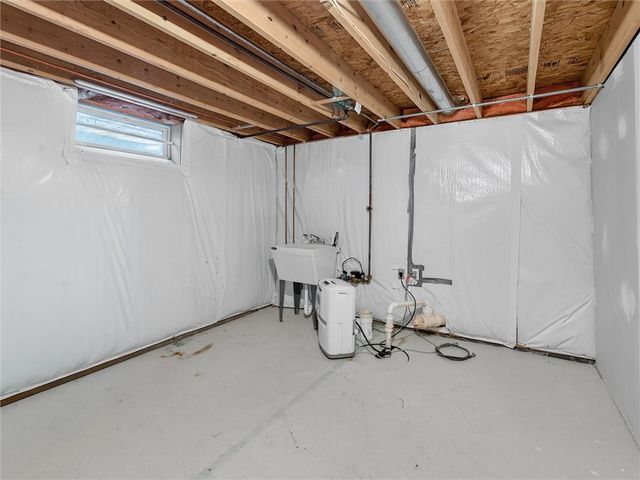 9 Killeen Drive, Perinton, NY 14450