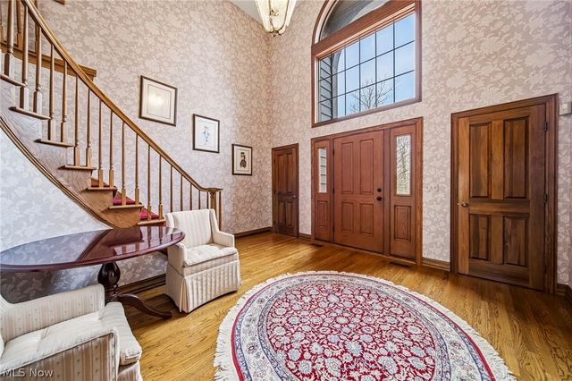 1255 Fox Hill Drive, Gates Mills, OH 44040