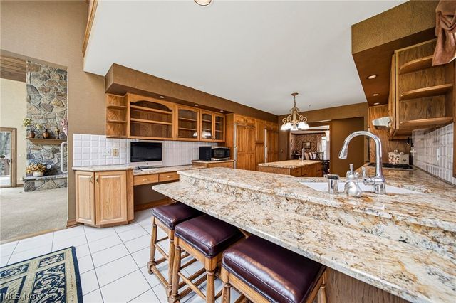 1255 Fox Hill Drive, Gates Mills, OH 44040