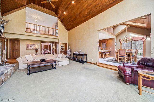 1255 Fox Hill Drive, Gates Mills, OH 44040