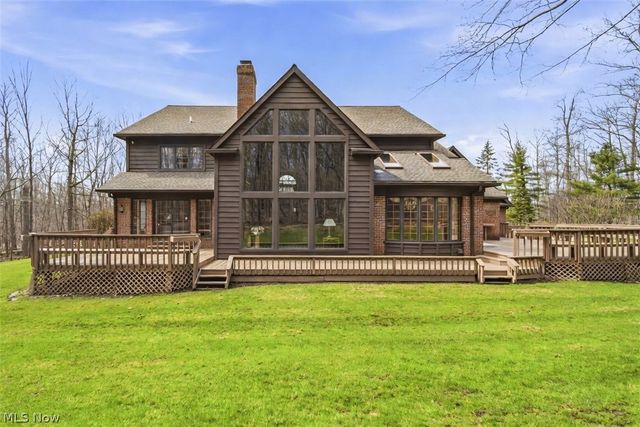 1255 Fox Hill Drive, Gates Mills, OH 44040