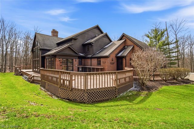 1255 Fox Hill Drive, Gates Mills, OH 44040