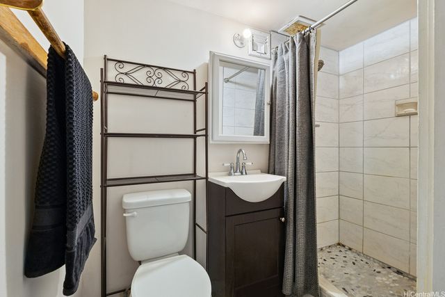 445 Kaiolu Street 712, Honolulu, HI 96815